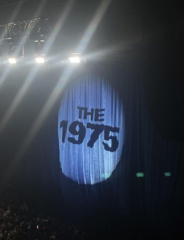 The 1975s blue curtains presented before the show.